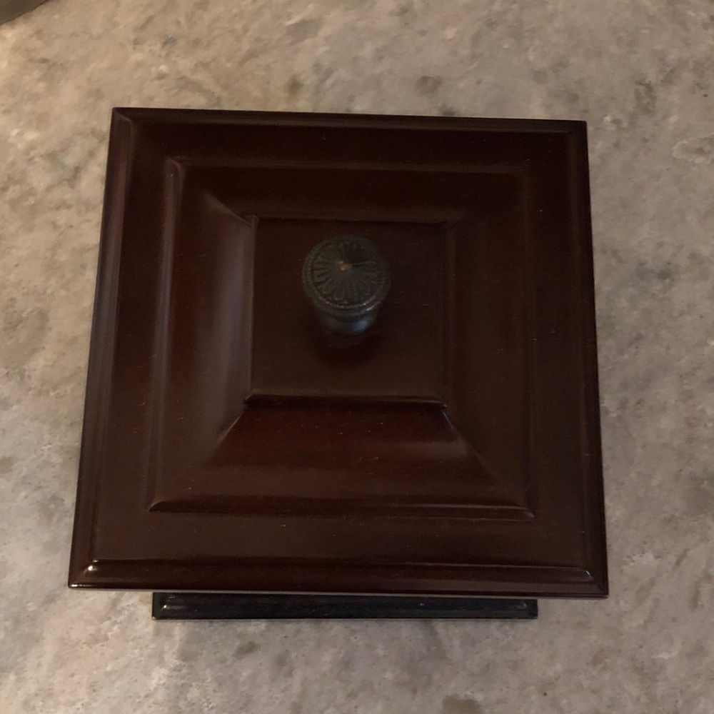 - Bombay company jewelry box